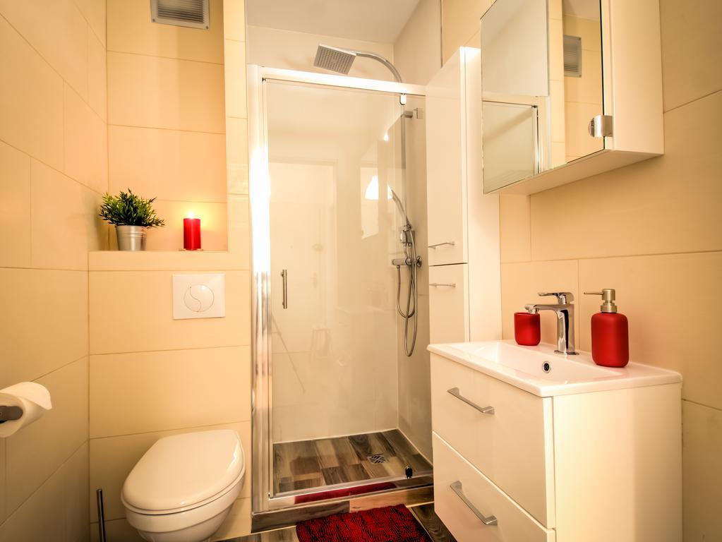 Aux Bons Amis - Parlement/Orangerie Apartment สตราสบูร์ก ภายนอก รูปภาพ